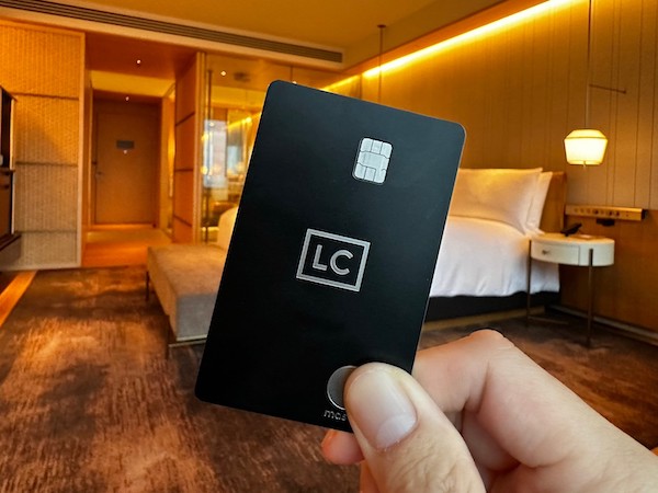 ラグジュアリーカードブラック